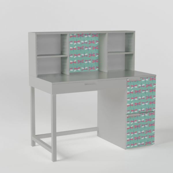 Meja dengan pola busana seperti gaun, sepatu, atau tas